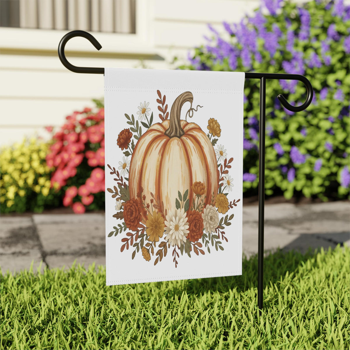Fall Garden Flag with Pumpkins and Daisies, Rustic Autumn Yard Decor, Outdoor Floral Flag for Thanksgiving or Harvest Season, Pumpkin Decor