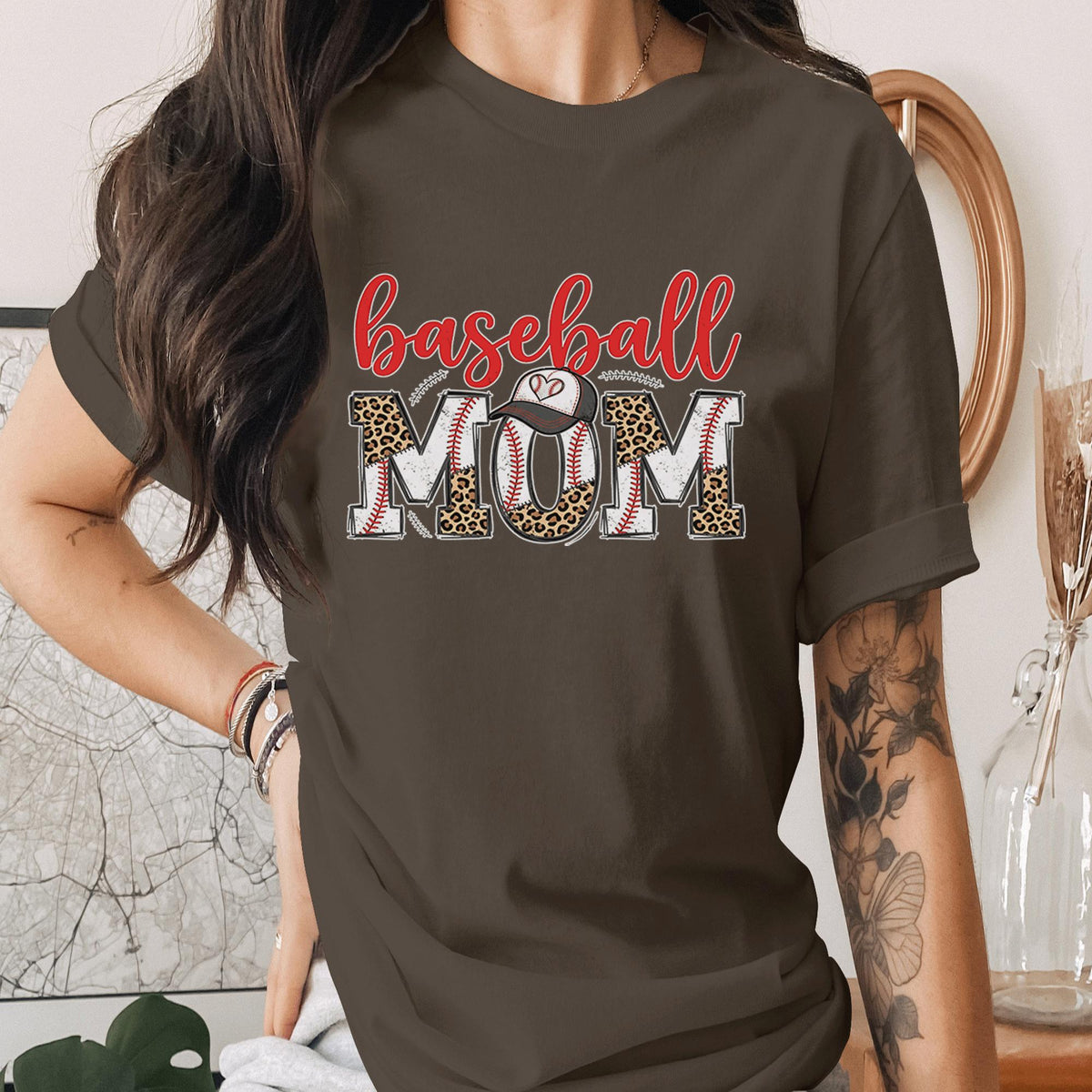 Baseball Mom Shirt Leopard Print Baseball Tee Sports Mama T-Shirt Game Day Outfit Trendy Baseball Mama Gift Mothers Day Tee Game Day