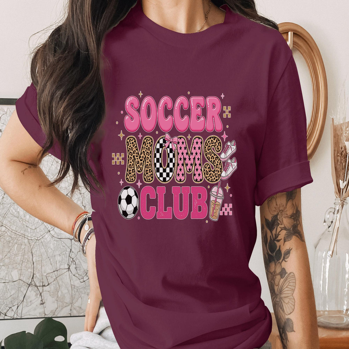 Soccer Moms Club Shirt Cute Soccer Mom Tee Pink Leopard Sports Mom T-Shirt Football Mom Gift Trendy Game Day Mom Outfit Mothers Day Shirt