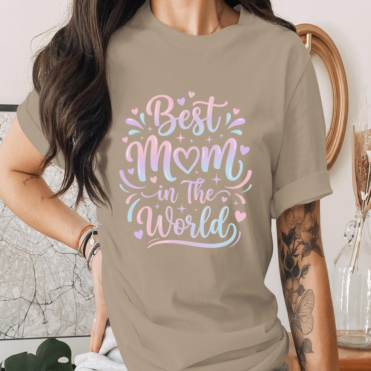 Best Mom in The World Shirt Cute Mom Gift Mothers Day Shirt Heart Mom Tee Appreciation Gift for Mom Stylish Mama Shirt