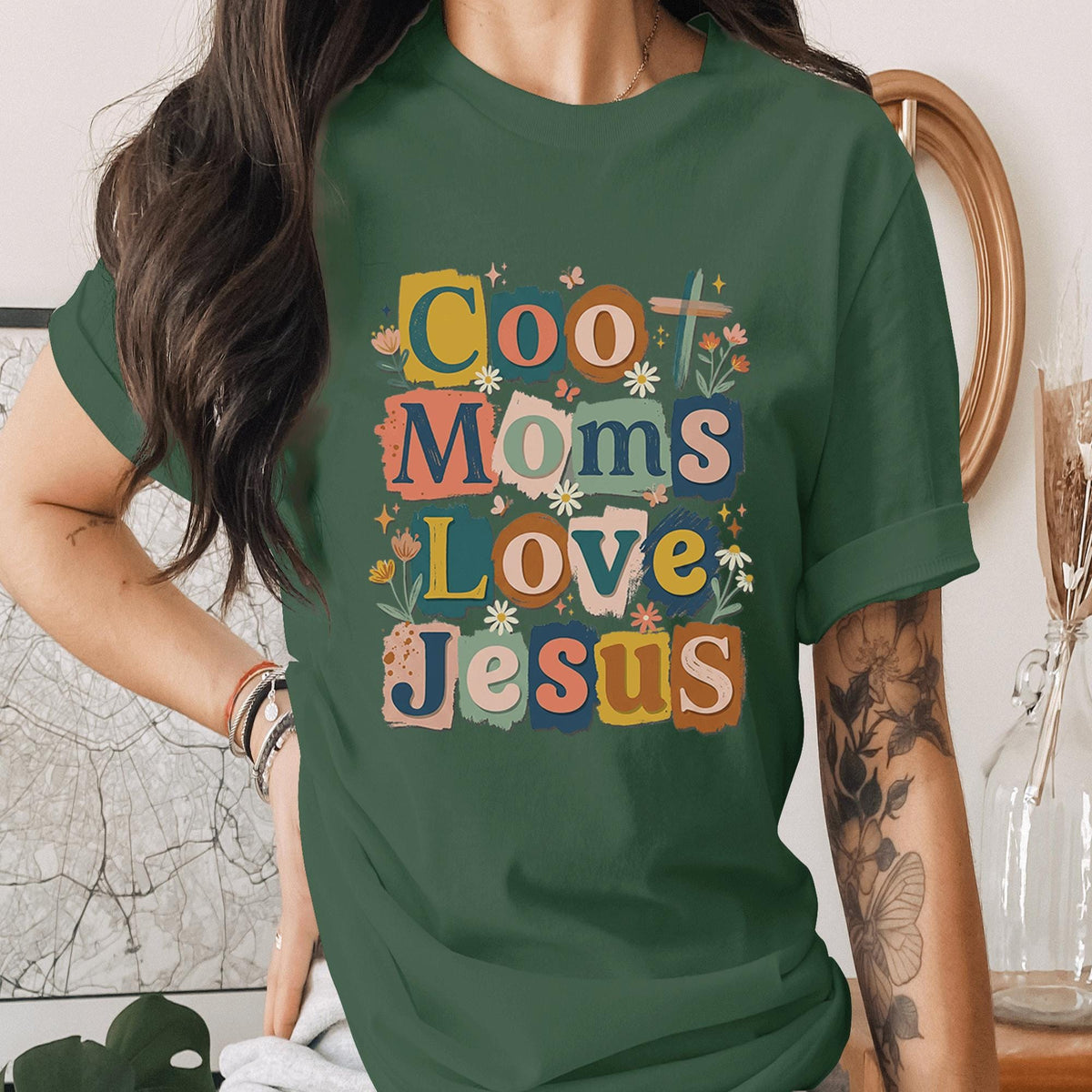 Cool Moms Love Jesus Shirt Christian Mom Tee Retro Faith Shirt Religious Mothers Day Gift Trendy Floral Christian Mama Shirt